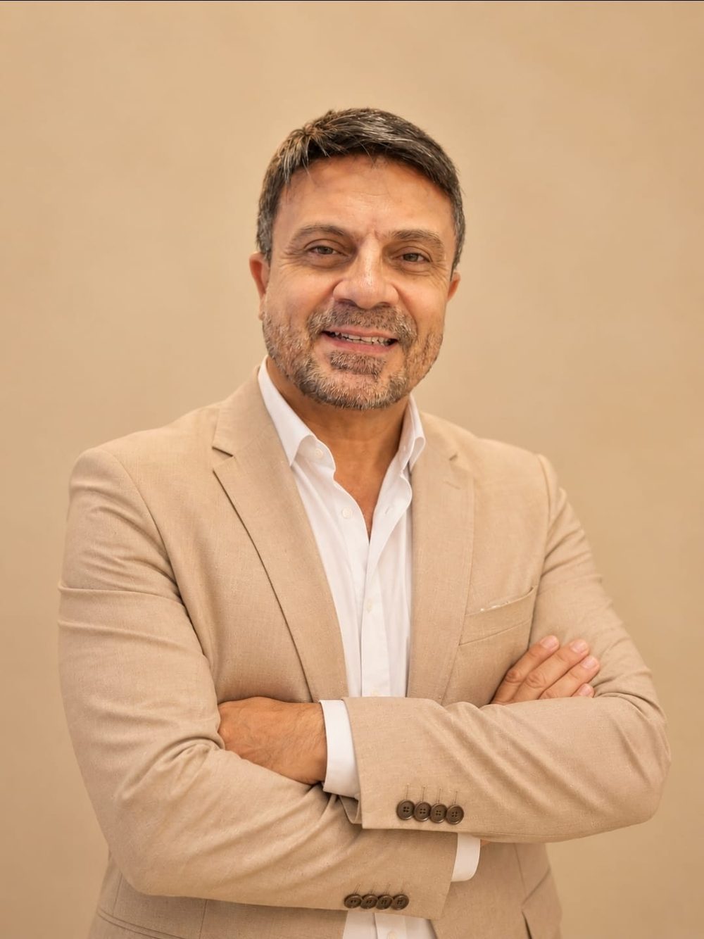 Idvam Benicio em seu espaço de atendimento